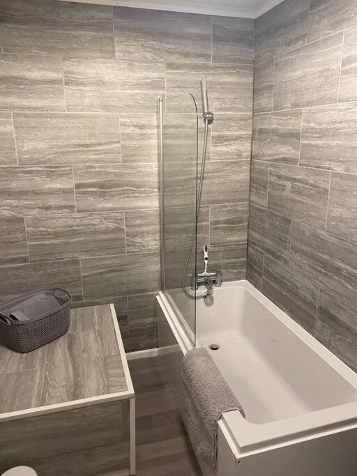 Cosy 1 Bed Home @Stevenage Bagian luar foto