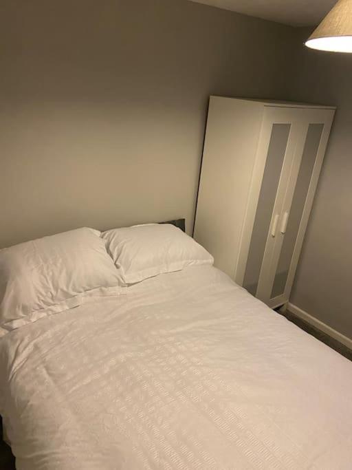 Cosy 1 Bed Home @Stevenage Bagian luar foto